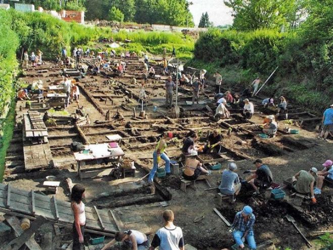 В Великом Новгороде археологи нашли Средневековые шахматы